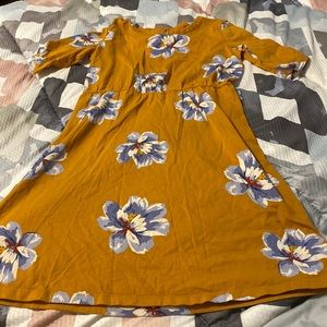 Old navy yellow dress. Blue and white flowers.
